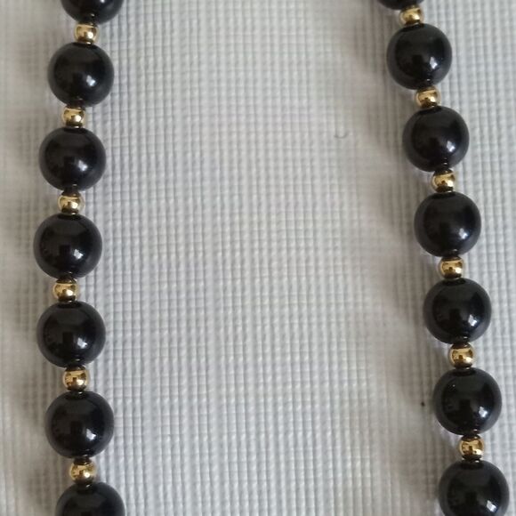 Vintage Monet Black and Gold Acrylic Beaded Single Strand Lightweight Necklace - Picture 6 of 9